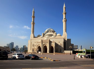 Al noor Camii. Şarja. Birleşik Arap Emirlikleri.