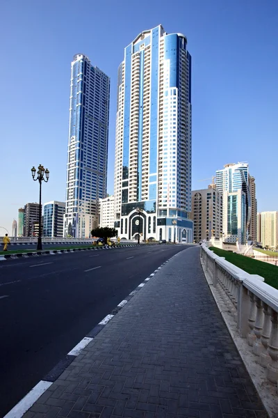 在沙迦的现代摩天大楼 阿拉伯联合酋长国 — 图库照片
