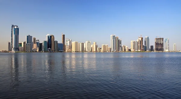 Rascacielos en Sharjah . — Foto de Stock