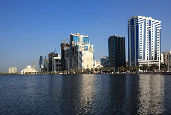 Hochhäuser in Sharjah. — Stockfoto