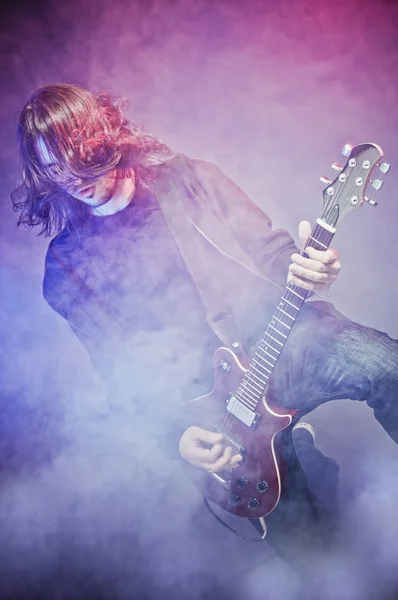 Παίζει μια συναυλία ροκ σταρ — Φωτογραφία Αρχείου