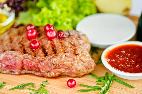 Biftek ve sebze — Stok fotoğraf