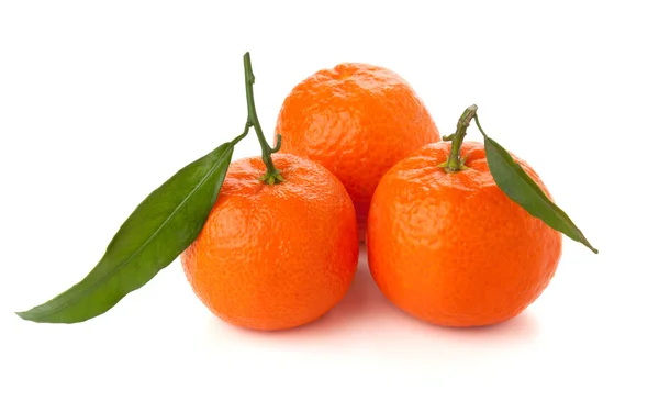 Trzy mandarynki dojrzałe — Zdjęcie stockowe