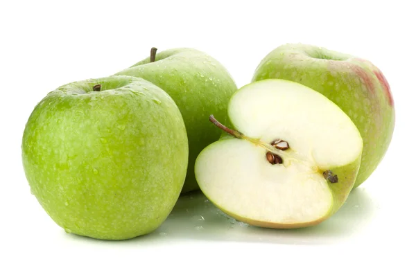 Üç buçuk olgun elma — Stok fotoğraf