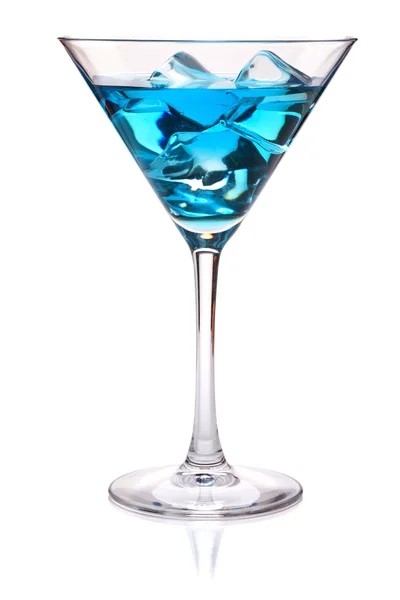 Blauwe tropische cocktail in Martiniglas — Stockfoto