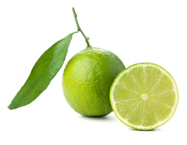 Fresh lime with green leaf — Stock Photo, Image