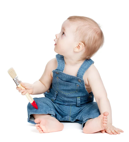 페인트 브러시와 작은 아기 작업자 — 스톡 사진