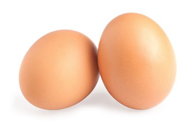 Beyaz arka plan üzerinde izole kahverengi iki yumurta