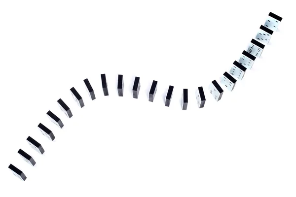 Peças de dominó em uma linha no fundo branco — Fotografia de Stock