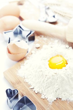 Kurabiye Pişirme: yumurta, un ve kabartma formları
