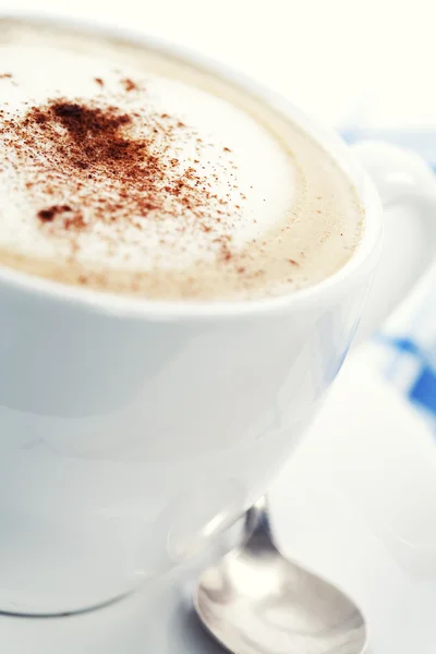 Крупный План Белой Чашки Кофе — стоковое фото
