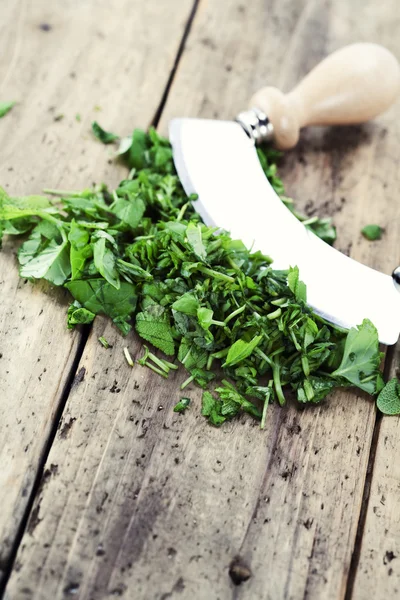 Chopped Herbs Cutting Board Mezzaluna — Stock Photo, Image