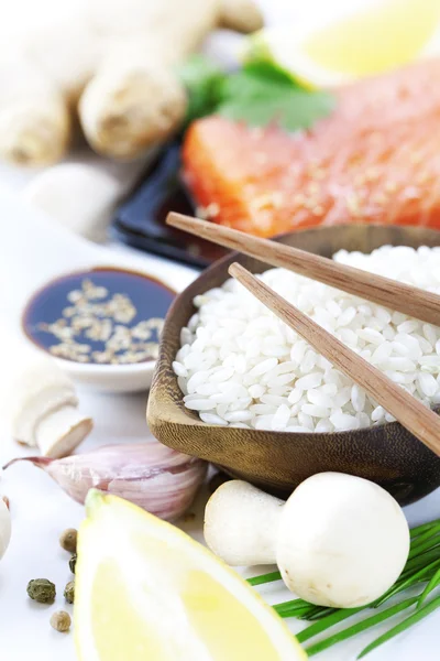 Ingredientes tradicionais asiáticos — Fotografia de Stock