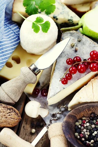 Fruit and organic cheese — Stock Photo, Image
