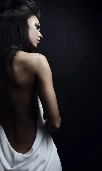 Концепція догляду за шкірою: спина красивої оголеної жінки з м'якою шкірою — стокове фото