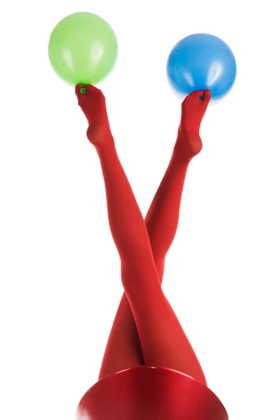 Kvinnliga Fötter Röda Strumpor Med Ballonger Isolerade Vitt — Stockfoto
