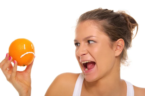 Femme Tient Orange Avec Insulte Isolé Blanc — Photo