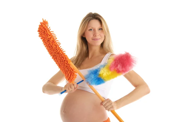 Gelukkig Zwangere Vrouw Met Een Mop Borstel Geïsoleerd Wit — Stockfoto