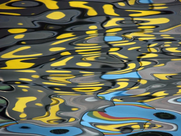 Färgglada smidig vatten ripples — Stockfoto