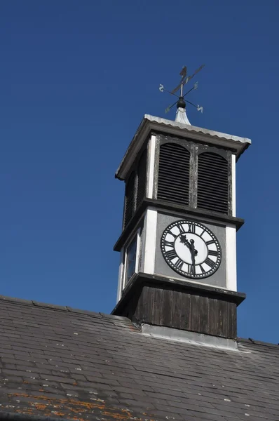 Rüzgar Gülü Gloucester Ngiltere Bir Binanın Tepesinde Birlikte Saat Kulesi — Stok fotoğraf