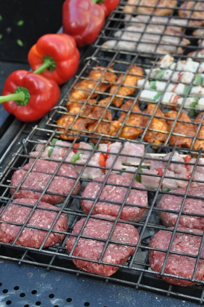 Viande sur barbecue — Photo