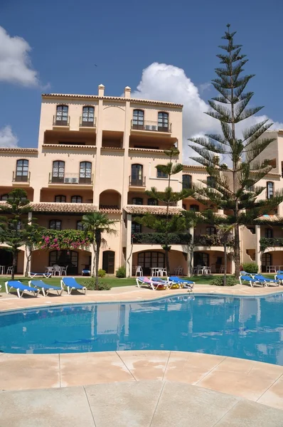 Linda Piscina Hotel Resort Edifício Marbella Espanha — Fotografia de Stock