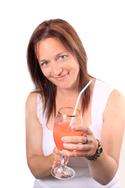 Красивая женщина предлагает выпить, ура — стоковое фото