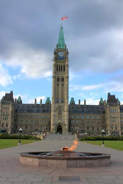 Parlamentsgebäude in ottawa, kanada — Stockfoto
