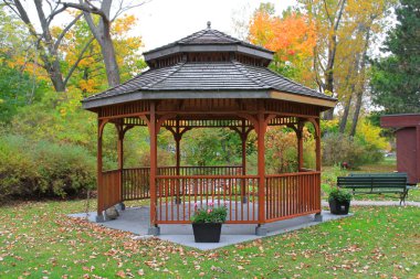 Gazebo in Toronto Island clipart