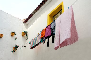 Hanging laundry clipart