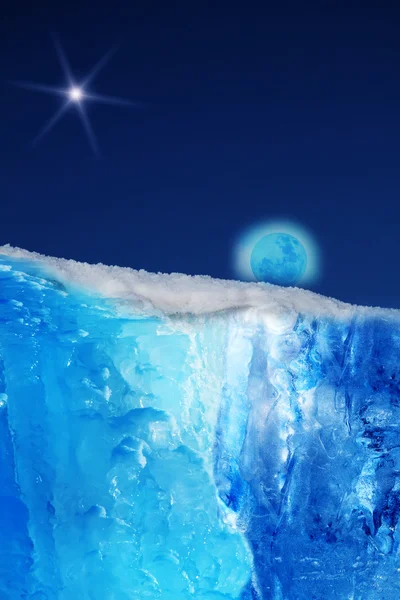 Dağ buz buzdağı moon — Stok fotoğraf