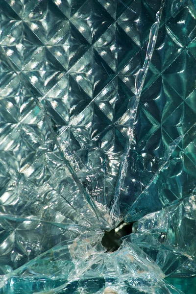 玻璃碎射击孔 — 图库照片
