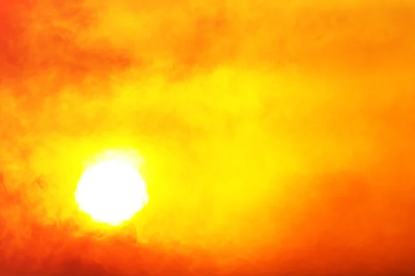 Sunrise sky rök — Stockfoto
