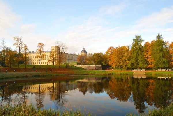 Gatchina palace το φθινόπωρο — Φωτογραφία Αρχείου