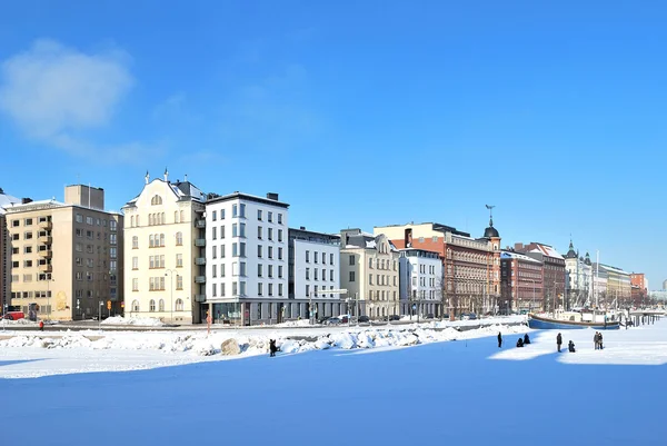 Хельсинки. Северная набережная зимой — стоковое фото