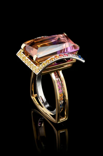 Anello gemme di colore Foto Stock Royalty Free