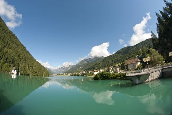 Auronzo jezero, Dolomity — Stock fotografie