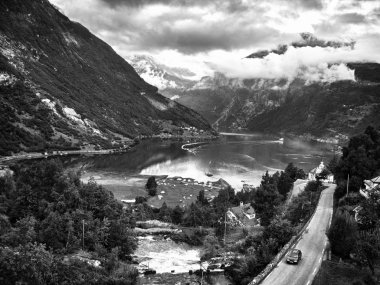 Geiranger fiyort gün batımında, Norveç