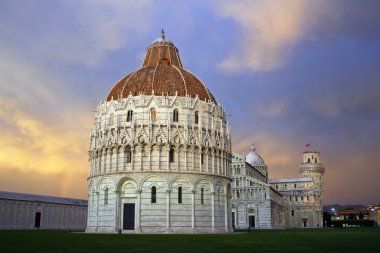 Günbatımında piazza dei miracoli, pisa