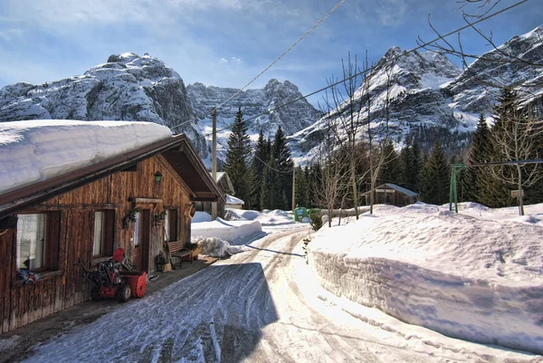 在冬天 意大利意大利阿尔卑斯山的雪域景观 — 图库照片