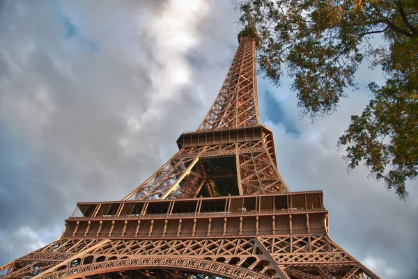 Veličenstvo Eiffelova věž — Stock fotografie