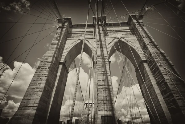 Arquitectura del puente de Brooklyn — Foto de Stock
