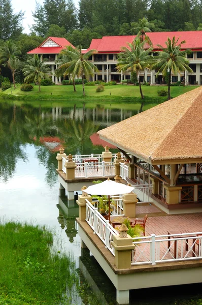 Szabadtéri étterem a luxus hotel, phuket, Thaiföld — Stock Fotó