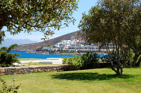 Prohlédni na pláži luxusní hotel, Kréta, Řecko — Stock fotografie