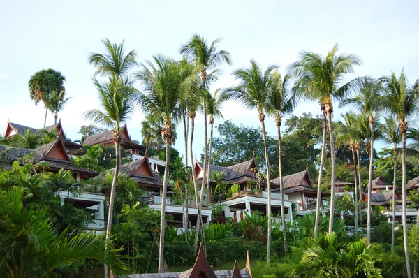 Villas de luxe de style thaïlandais hôtel, Phuket, Thaïlande — Photo