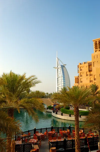 Hotel de lujo Burj Al Arab "Torre de los Árabes — Foto de Stock