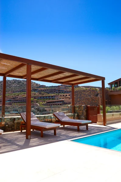 Swimming pool at luxury villa, Crete, Greece — Stock Photo, Image