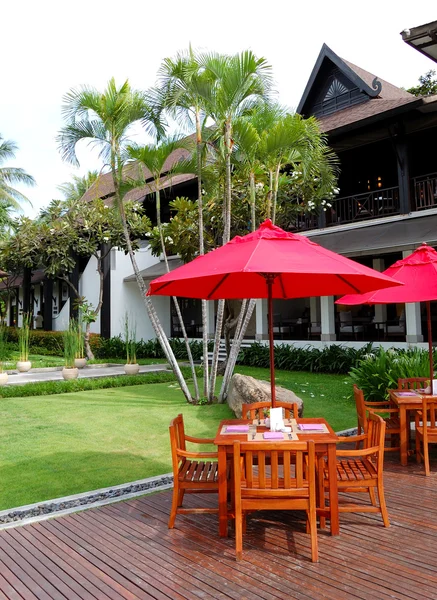 Restaurante ao ar livre do hotel de luxo, Samui, Tailândia — Fotografia de Stock