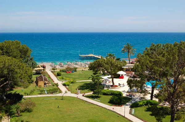 Rekreační oblast a pláž, luxusní hotel, antalya, Turecko — Stock fotografie