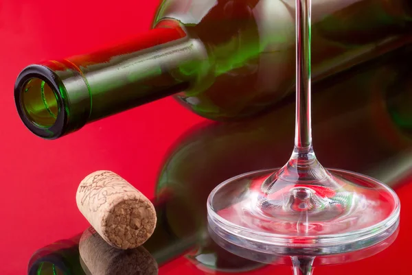 Wineglass,cork and bottle — Stock Photo, Image